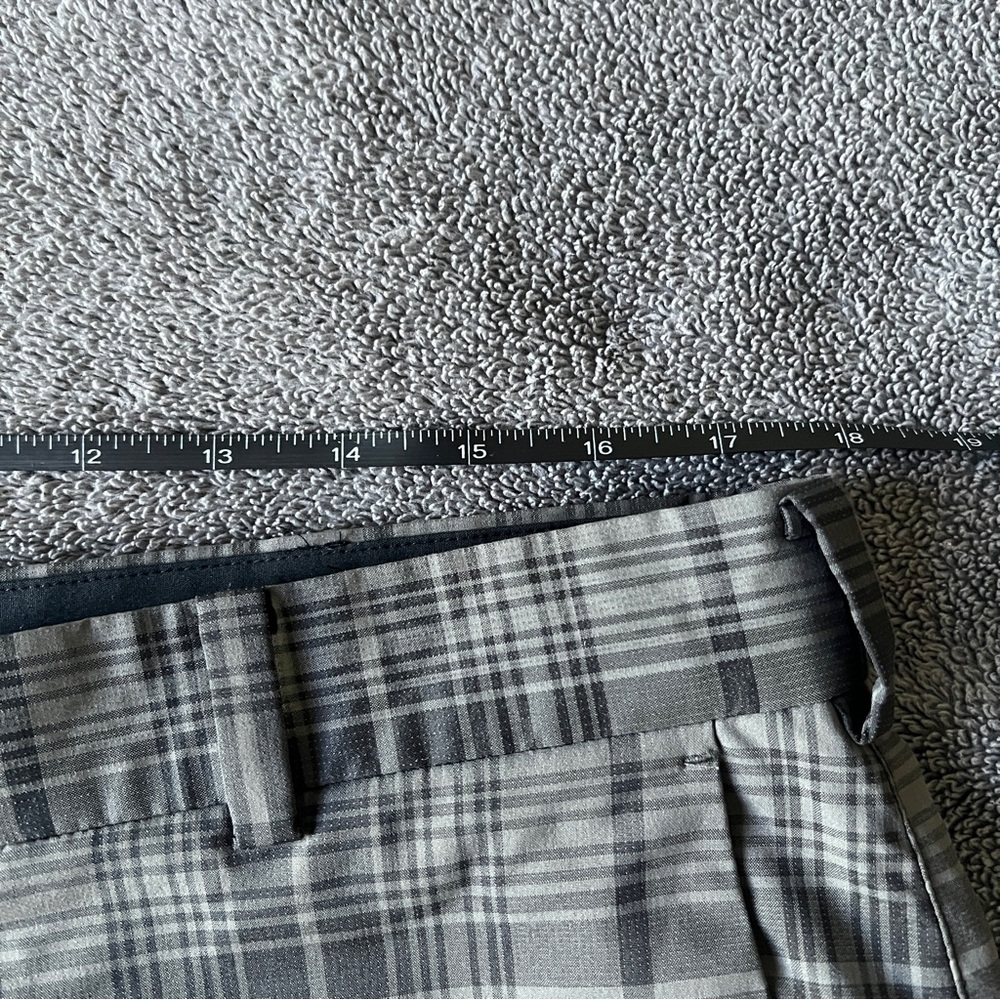 🔥Gray Plaid Men's Golf Shorts - Picture 3 of 5